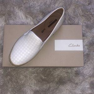 Clarks white leather slip-on loafers